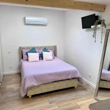 Appartement Au Calme, Free Parking *